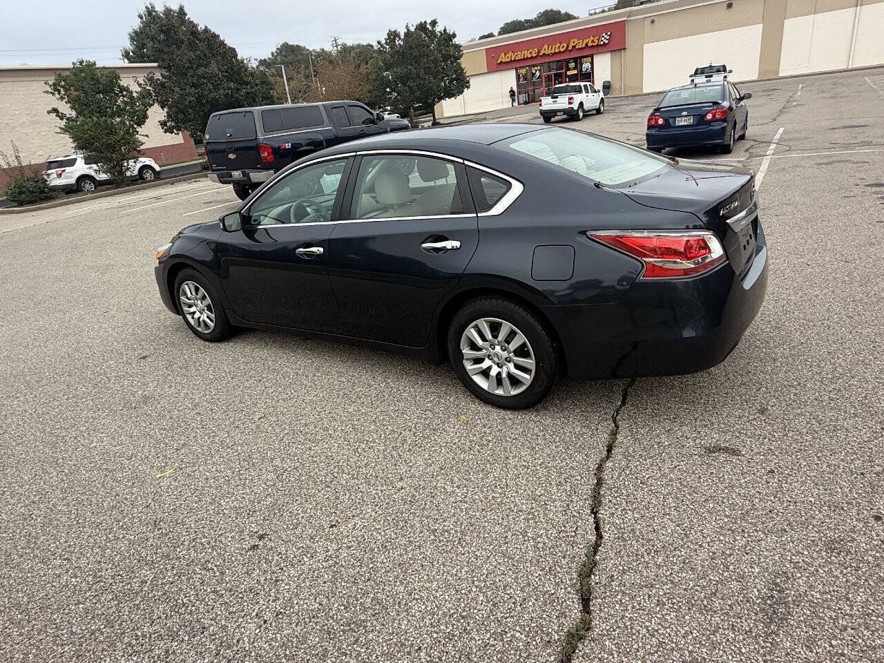 Used 2014 Nissan Altima 2.5 S FWD image 2