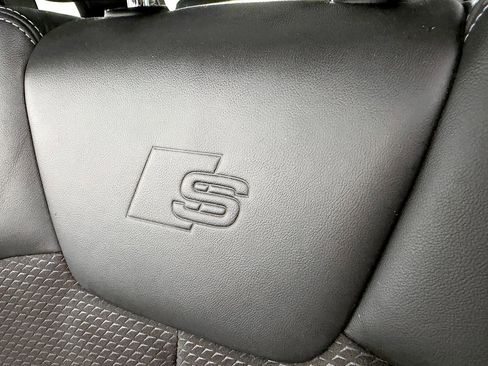 Used 2020 Audi SQ5 Premium w/ Convenience Package image 34