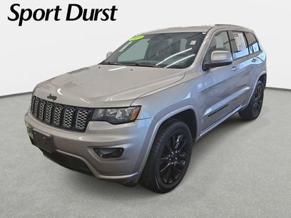 Used 2017 Jeep Grand Cherokee Altitude