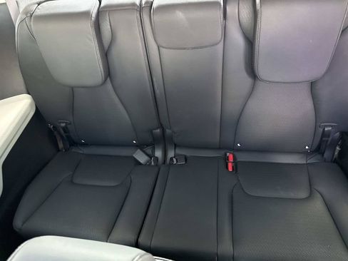 Used 2024 Kia Carnival SX Prestige FWD image 28