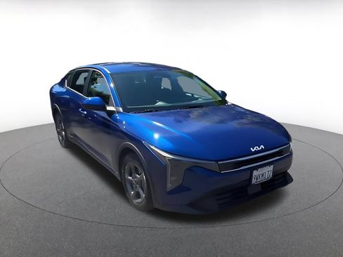 Used 2026 Kia K4 FWD image 3