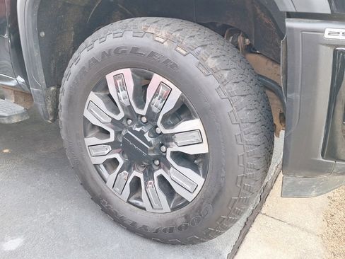 Used 2024 GMC Sierra 2500 Denali w/ Denali Reserve Package image 20