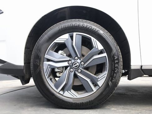 Certified 2025 Nissan Murano SL image 8