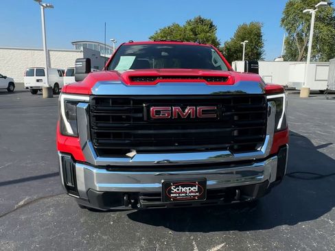 Certified 2024 GMC Sierra 2500 Pro w/ Convenience Package image 3