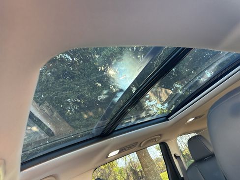 Used 2023 Subaru Ascent Touring image 15