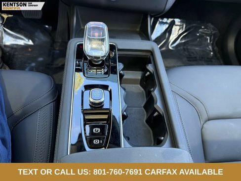 Used 2025 Volvo XC90 B6 Plus AWD/4WD image 18