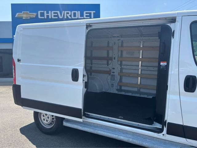 Used 2025 RAM ProMaster 2500 w/ U-Haul Equipment Group FWD image 13