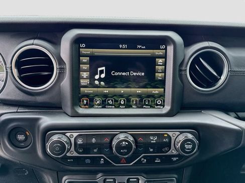 Used 2022 Jeep Wrangler Unlimited Sahara w/ Cold Weather Group AWD/4WD image 32