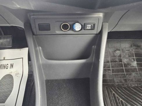 Used 2012 Toyota Prius V Five image 22