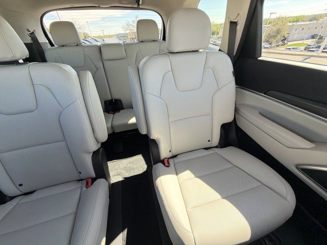 Certified 2024 Kia Telluride S w/ S Sunroof Package AWD/4WD image 18