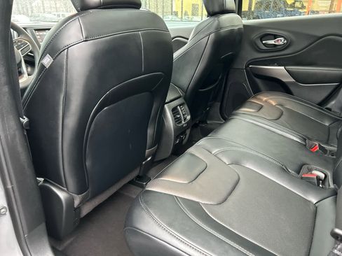 Used 2022 Jeep Cherokee Latitude Lux w/ Sun & Sound Group image 42