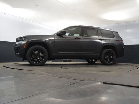 New 2025 Jeep Grand Cherokee L Altitude image 48