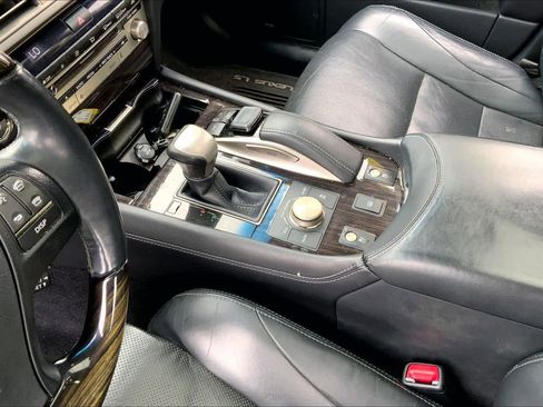 Used 2016 Lexus LS 460 AWD w/ Comfort Package image 17