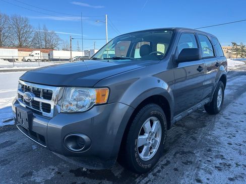 Used 2009 Ford Escape XLS image 6