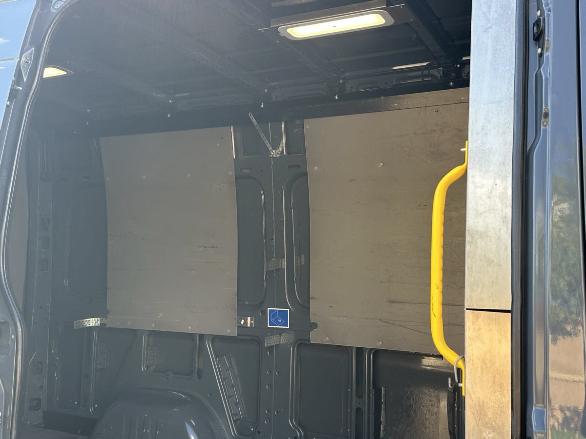 Used 2019 Mercedes-Benz Sprinter 144 image 19
