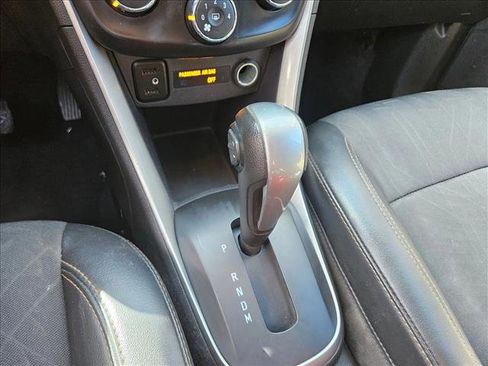 Used 2019 Chevrolet Trax LT w/ LT Convenience Package image 14