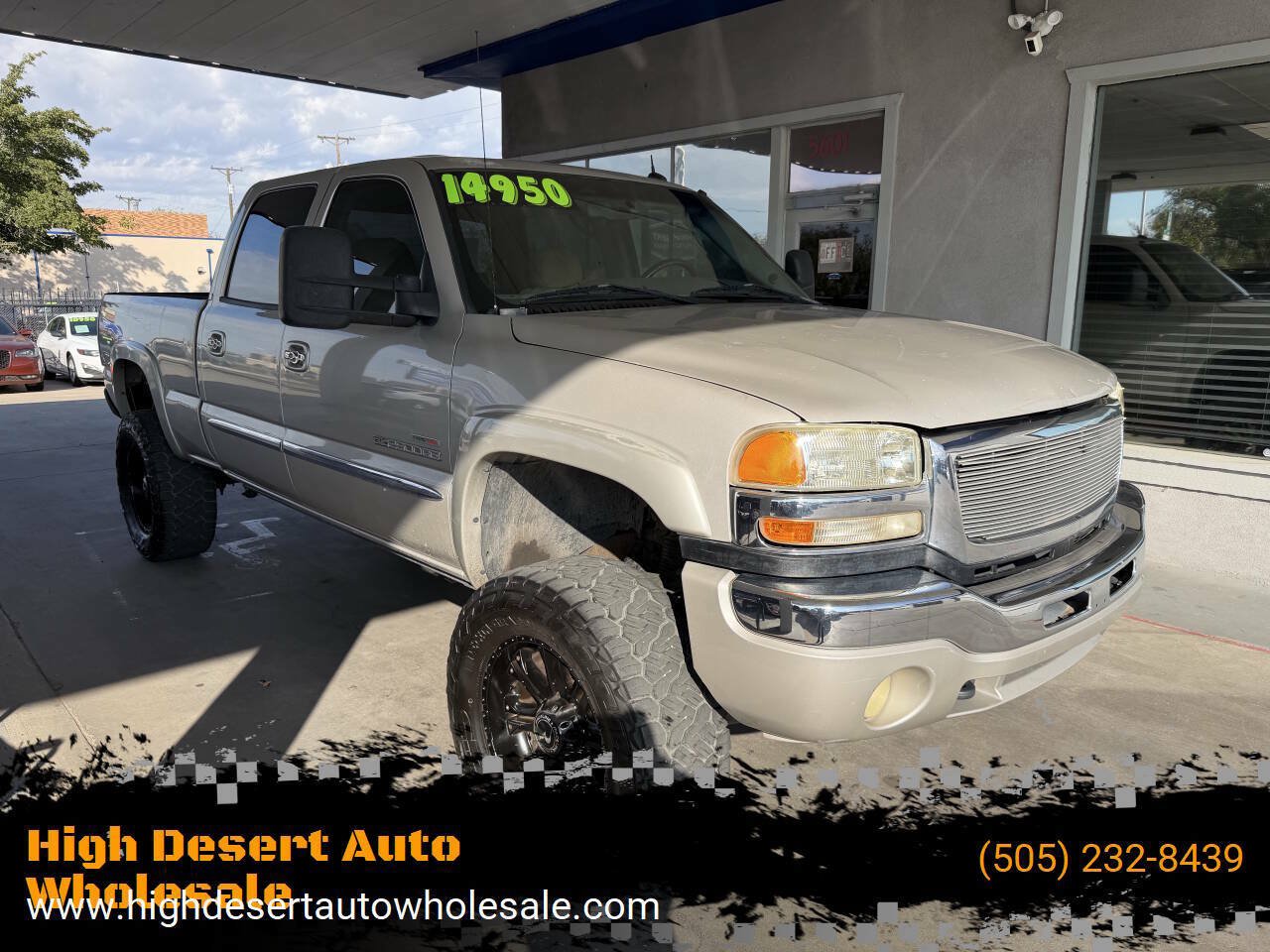 Used 2005 GMC Sierra 2500 SLT w/ Heavy-Duty Power Package AWD/4WD image 1