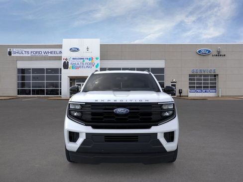 New 2026 Ford Expedition Active image 6