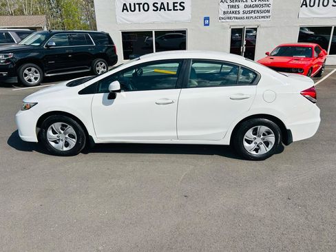 Used 2013 Honda Civic LX image 2