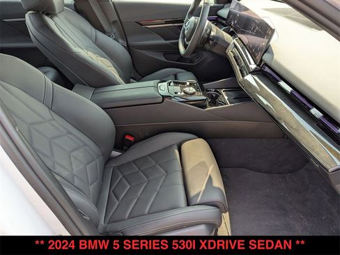 Used 2024 BMW 530i xDrive w/ Convenience Package image 19