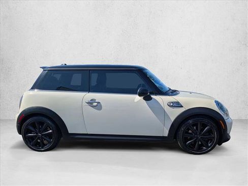 Used 2011 MINI Cooper S FWD image 4