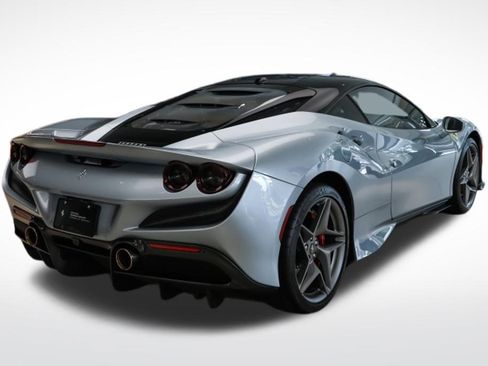 Used 2021 Ferrari F8 Tributo RWD image 5