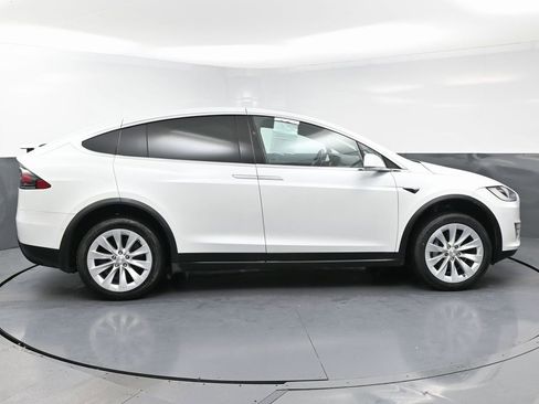 Used 2018 Tesla Model X 100D image 7