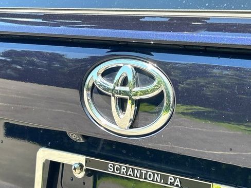 Certified 2021 Toyota RAV4 XLE Premium AWD/4WD image 15