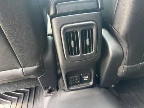 Used 2018 Jeep Compass Limited w/ Navigation Group AWD/4WD image 20
