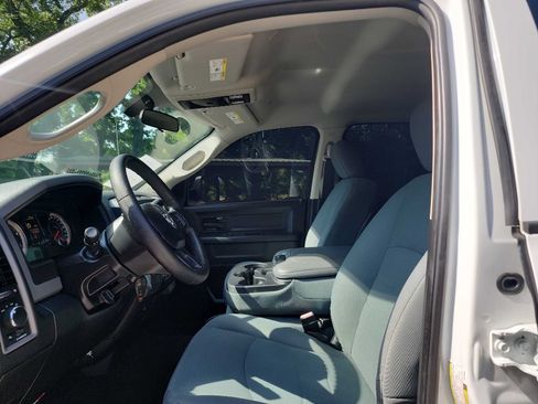 Used 2017 RAM 2500 Tradesman w/ Chrome Appearance Group AWD/4WD image 18