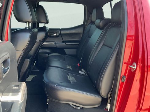 Used 2019 Toyota Tacoma Limited RWD image 14