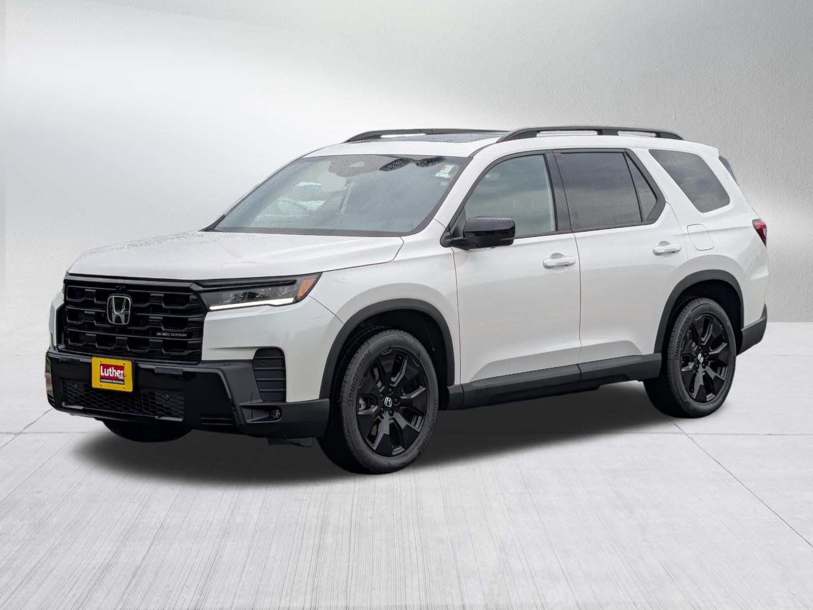 Certified 2026 Honda Pilot Black Edition image 3
