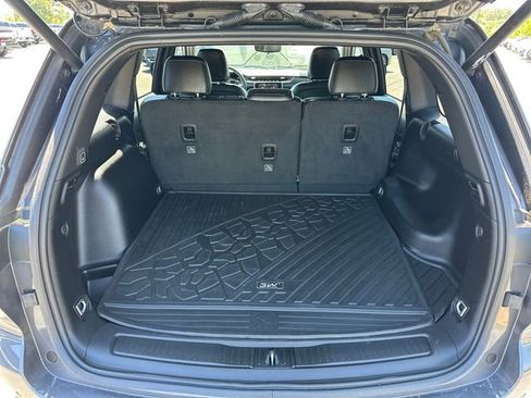 Used 2023 Jeep Grand Cherokee Altitude AWD/4WD image 30