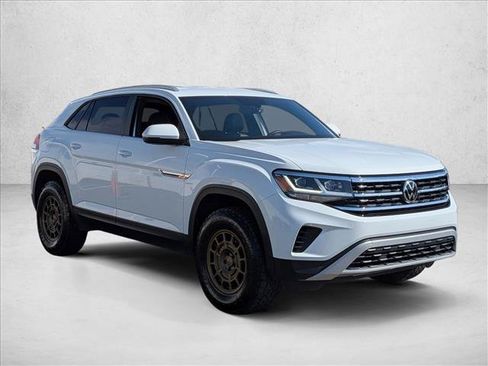 Used 2021 Volkswagen Atlas Cross Sport SE FWD image 3