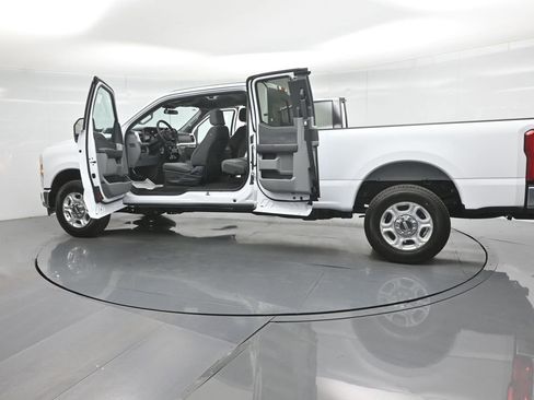 New 2026 Ford F350 XLT image 31