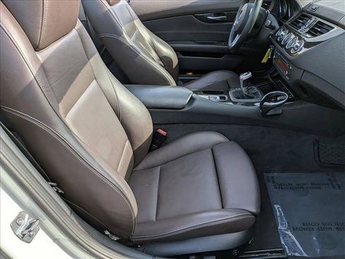 Used 2014 BMW Z4 sDrive28i image 16