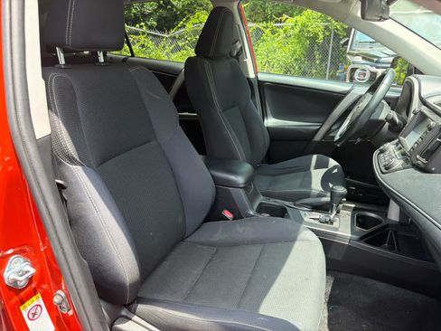 Used 2016 Toyota RAV4 XLE FWD image 16