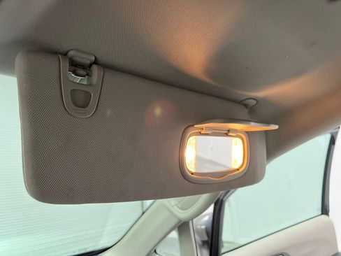 Used 2023 Chrysler Pacifica Touring-L FWD image 76