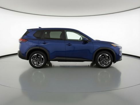 Used 2025 Nissan Rogue SV FWD image 11
