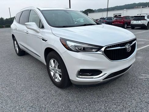 Used 2019 Buick Enclave Essence FWD image 3