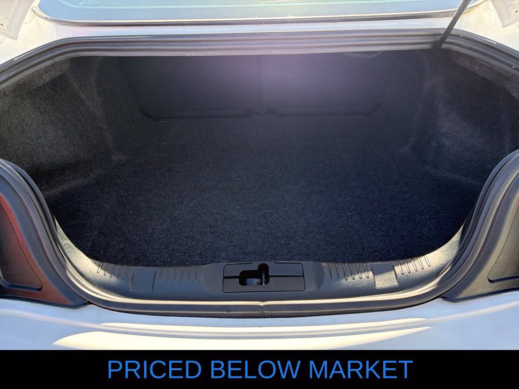 Used 2017 Ford Mustang Coupe RWD image 8