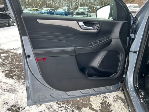 Used 2022 Ford Escape SEL image 17