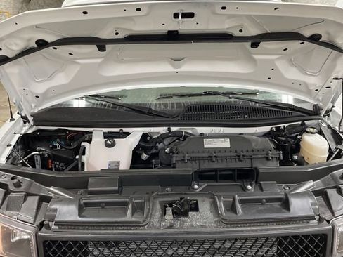 Used 2025 Chevrolet Express 2500 Extended w/ Communications Package image 23