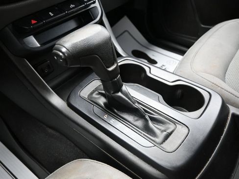 Used 2019 Chevrolet Colorado W/T w/ WT Convenience Package AWD/4WD image 22