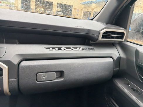 Used 2024 Toyota Tacoma SR RWD image 21