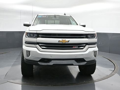 Used 2017 Chevrolet Silverado 1500 LTZ Z71 w/ LTZ Plus Package AWD/4WD image 8