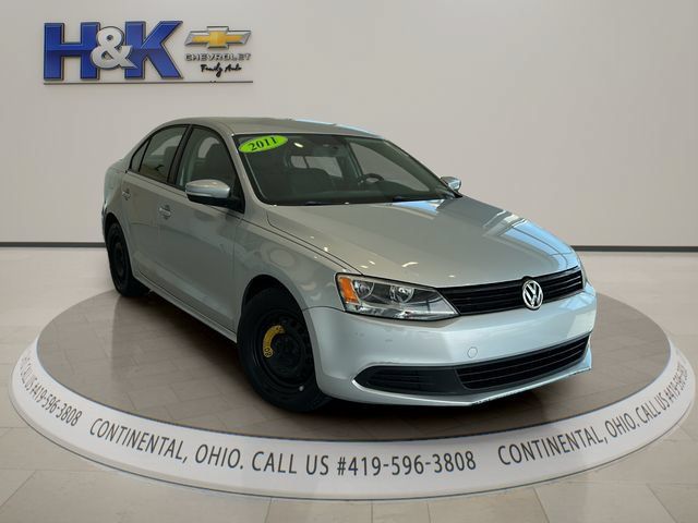 Used 2011 Volkswagen Jetta SE FWD image 1