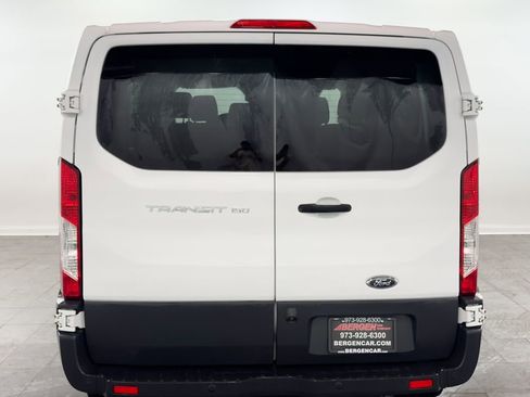 Used 2017 Ford Transit 150 XL image 8