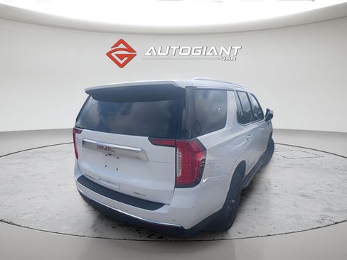 Used 2023 GMC Yukon SLT AWD/4WD image 7