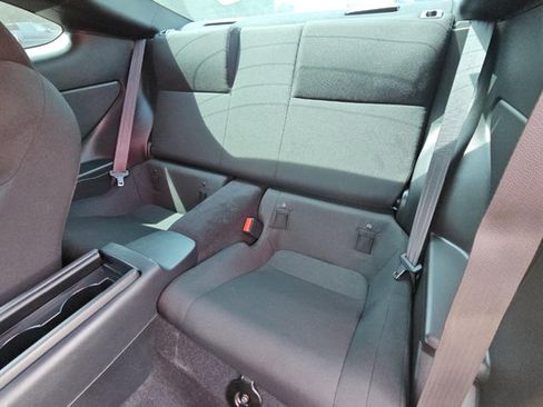 Used 2023 Toyota GR86 RWD image 10
